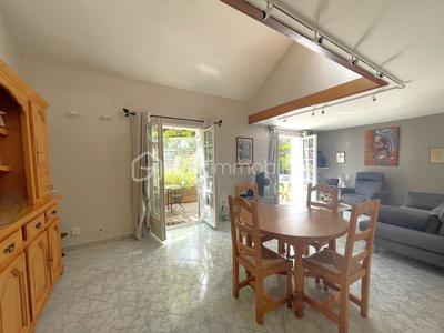 Maison - 89 m² - 5 pièces