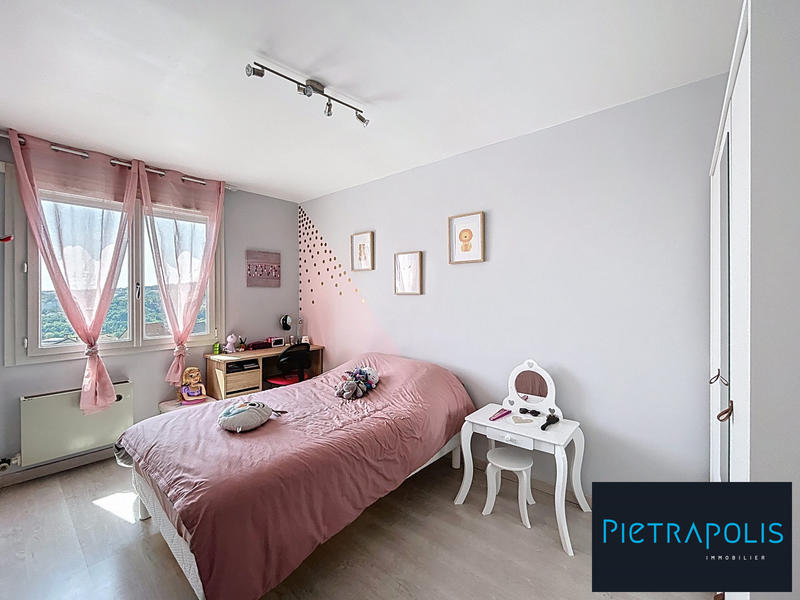 Appartement - 104 m² - 5 pièces