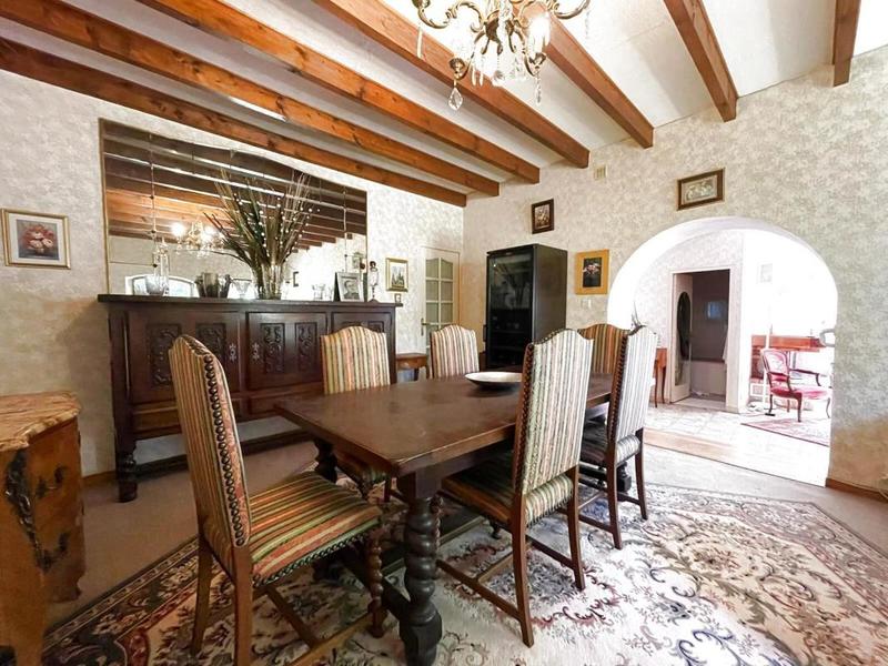 Propriété - 198 m² - 8 pièces