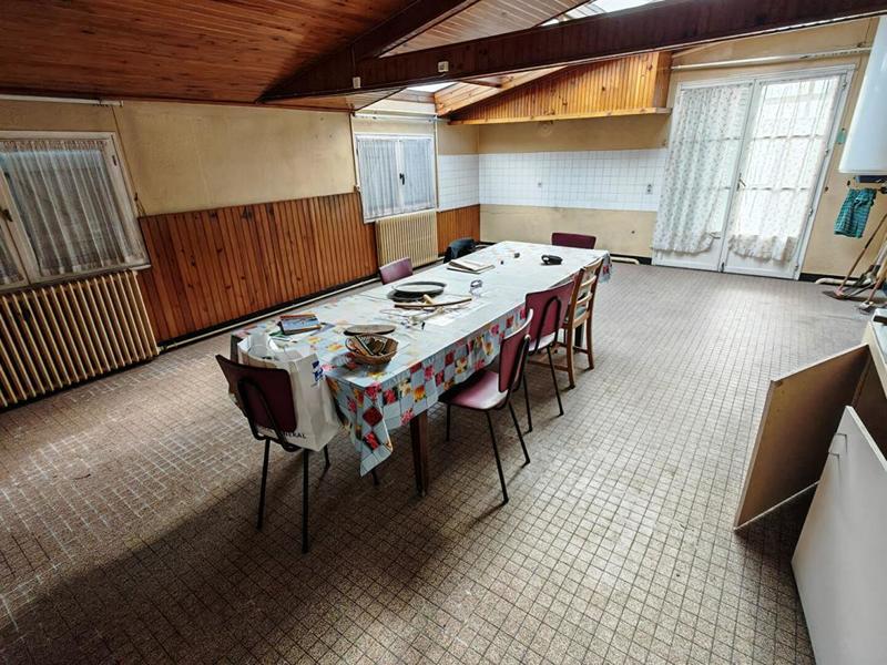 Maison - 225 m² - 10 pièces