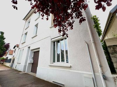 Appartement - 206 m² - 6 pièces