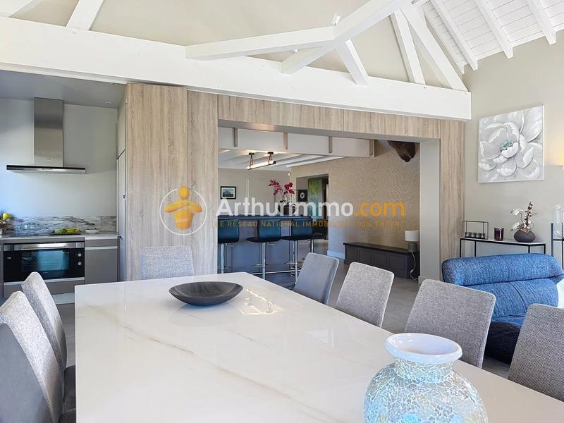 Maison - 370 m² - 5 pièces