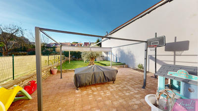 Maison de village - 180 m² - 7 pièces