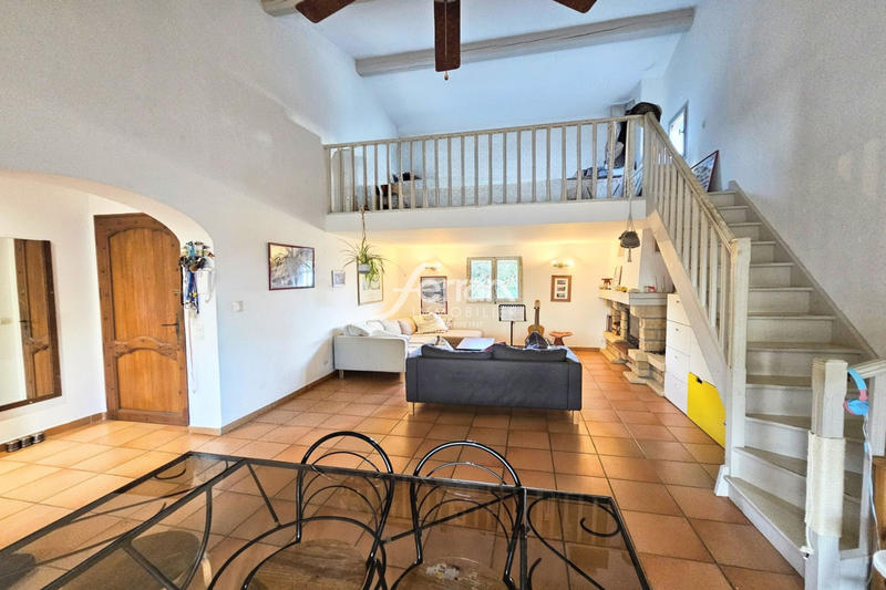 Maison - 121 m² - 5 pièces