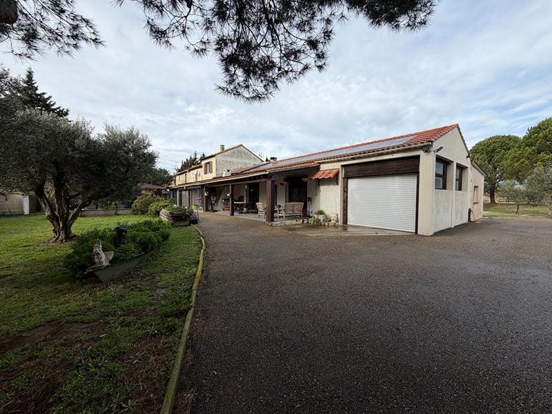 Maison - 300 m² - 9 pièces