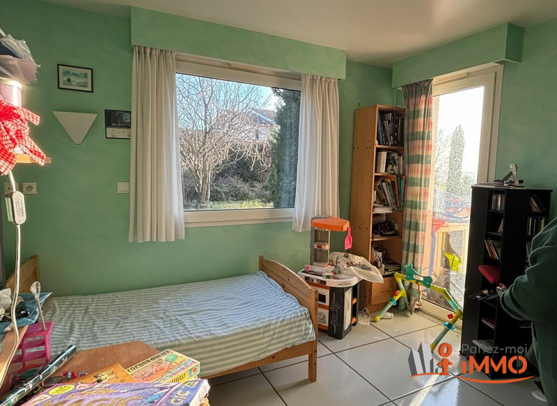 Maison - 220 m² - 8 pièces