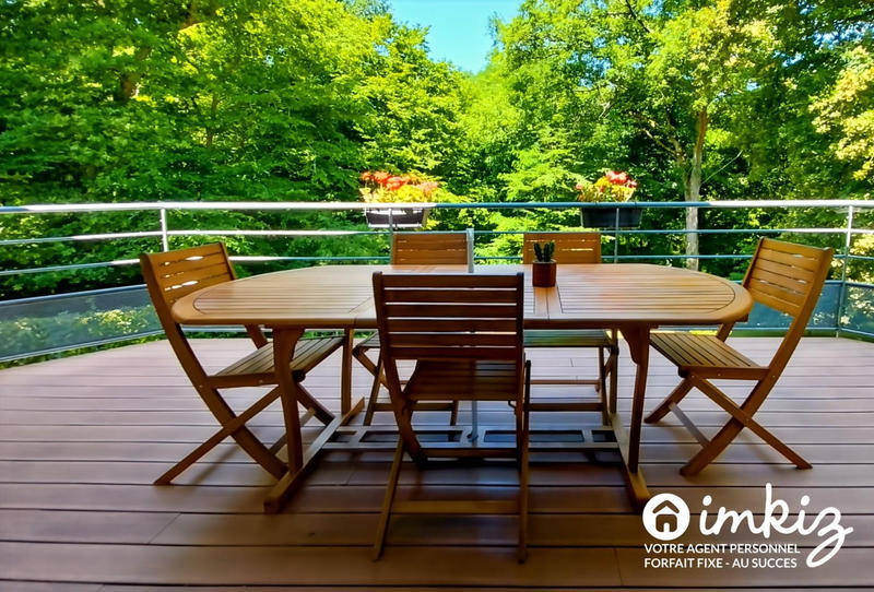 Maison - 215 m² - 7 pièces