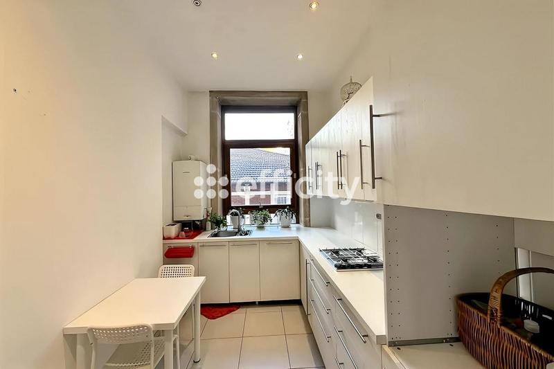 Appartement - 160 m² - 5 pièces