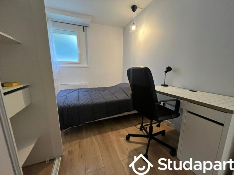 Chambre - 12 m² - 1 pièce