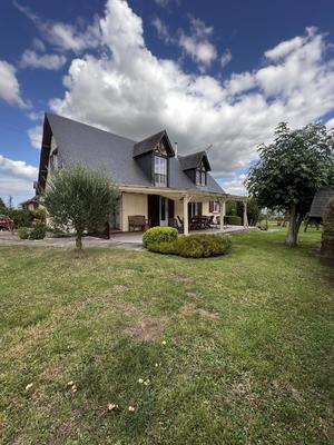 Maison traditionnelle - 144 m² - 7 pièces