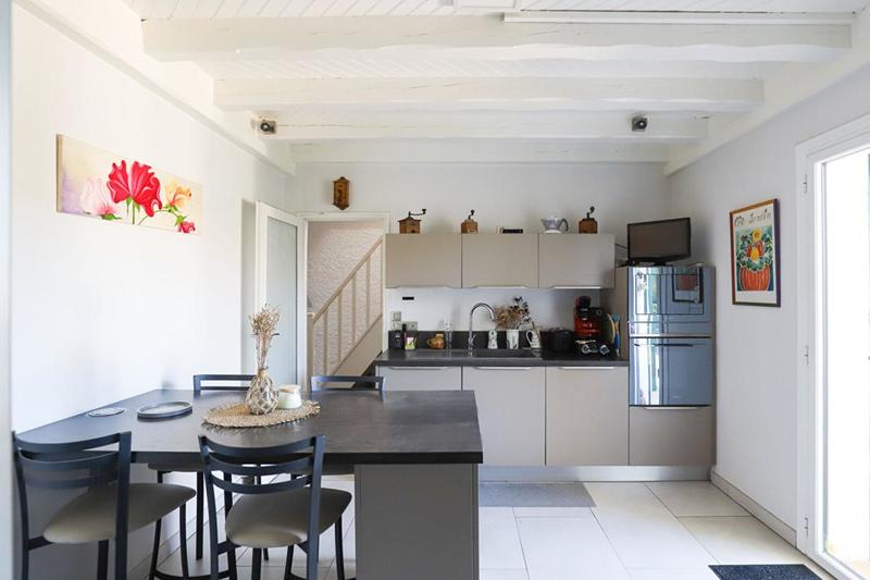 Maison - 245 m² - 10 pièces