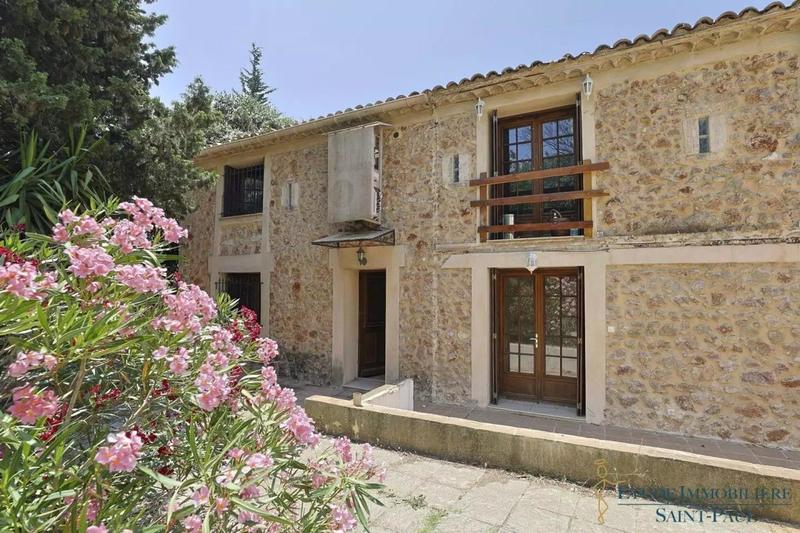 Maison - 240 m² - 10 pièces