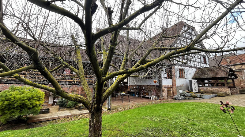 Maison traditionnelle - 250 m² - 8 pièces