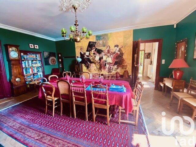 Maison - 365 m² - 14 pièces