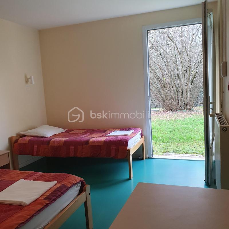 Maison chambre d'hôtes - 400 m² - 9 pièces