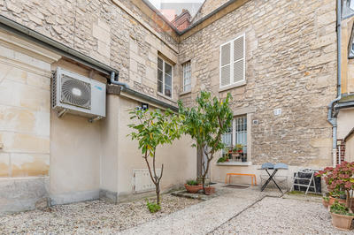 Immeuble - 158 m² - 10 pièces