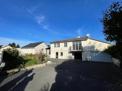 Maison - 146 m² - 7 pièces