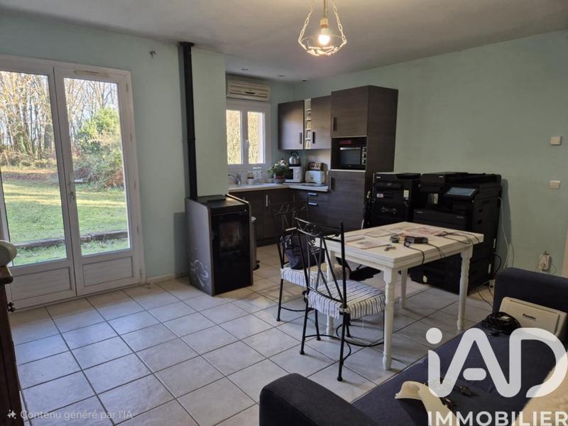 Maison - 189 m² - 8 pièces