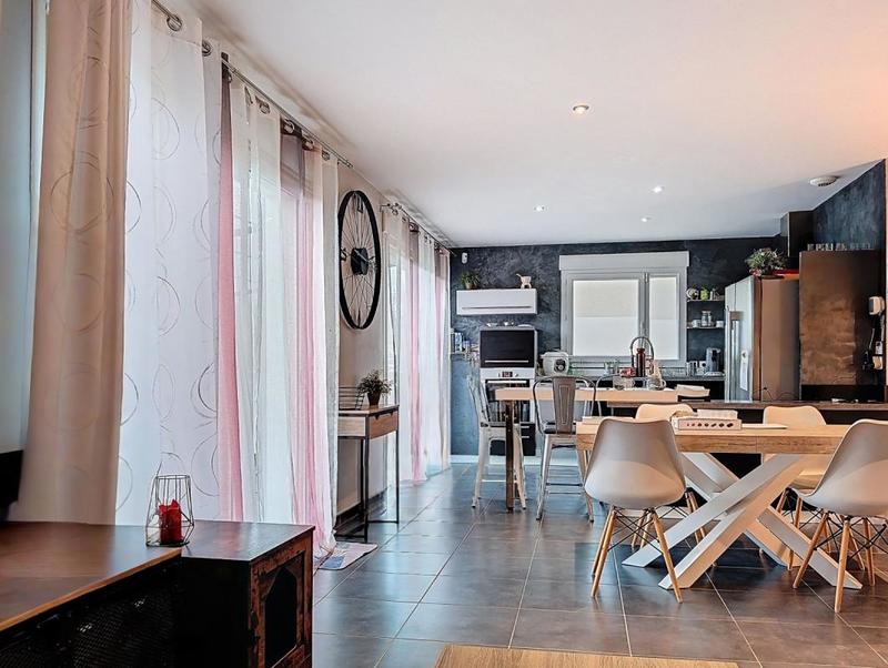 Maison - 95 m² - 4 pièces