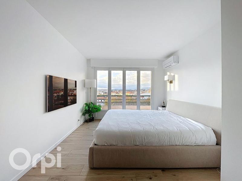 Appartement - 80 m² - 3 pièces