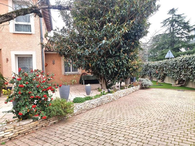 Maison - 141 m² - 6 pièces