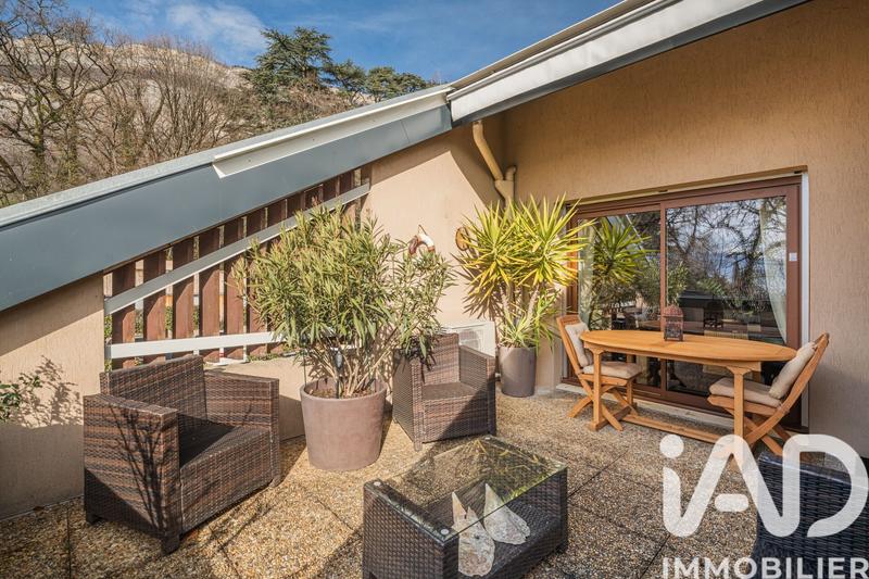 Appartement - 94 m² - 4 pièces