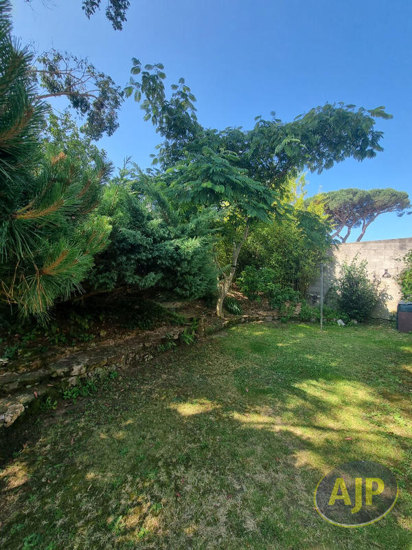 Maison - 102 m² - 4 pièces