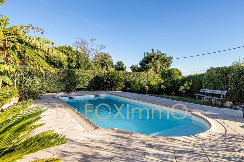 Villa - 195 m² - 8 pièces