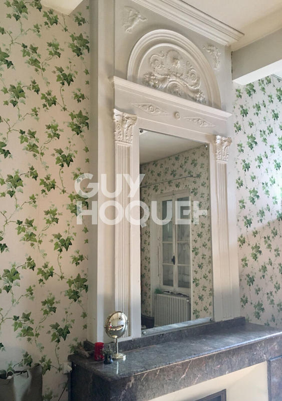 Maison - 220 m² - 12 pièces