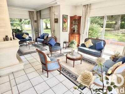 Maison de maîtres - 277 m² - 9 pièces