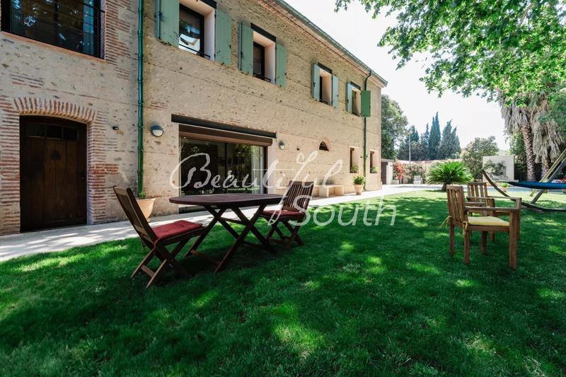 Mas - 262 m² - 6 pièces