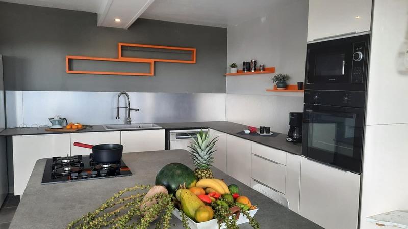 Maison - 277 m² - 8 pièces