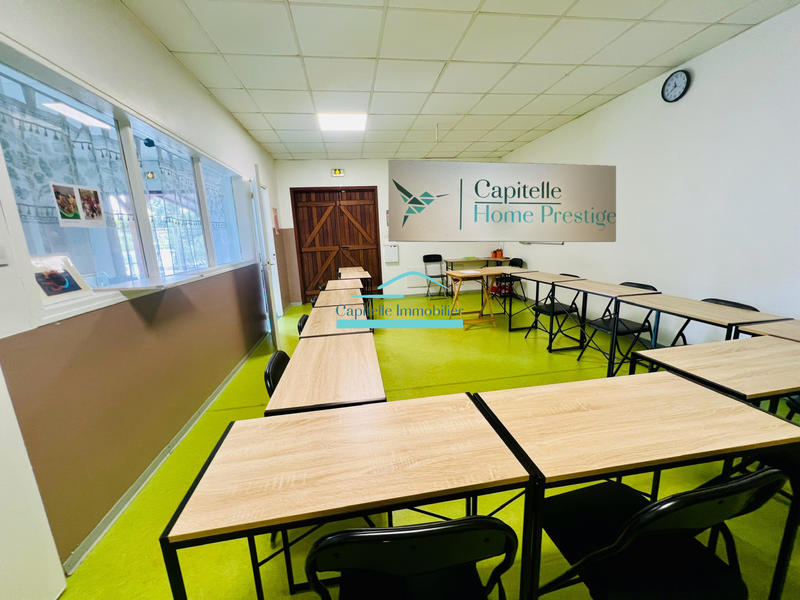 Local commercial - 260 m² - 13 pièces