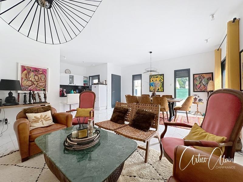 Maison - 96 m² - 4 pièces