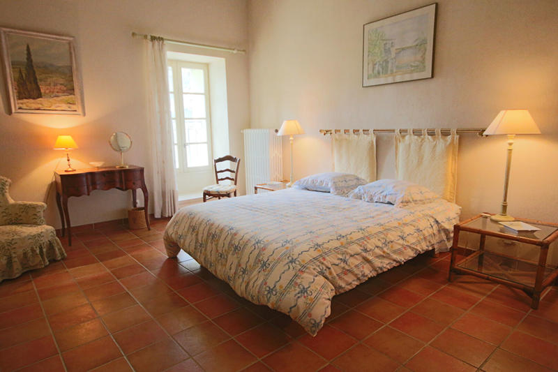 Maison - 300 m² - 9 pièces