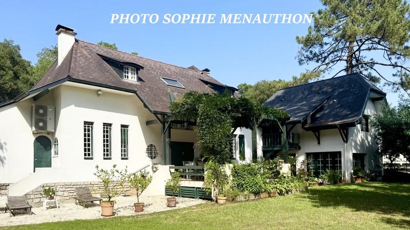 Maison - 192 m² - 8 pièces