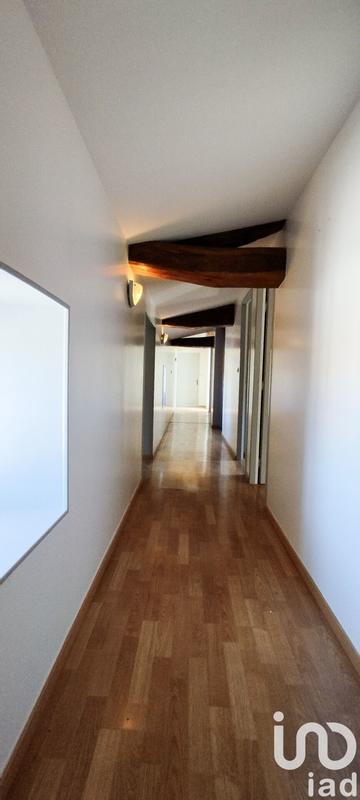 Maison - 216 m² - 8 pièces