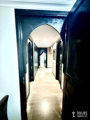 Appartement - 240 m² - 7 pièces