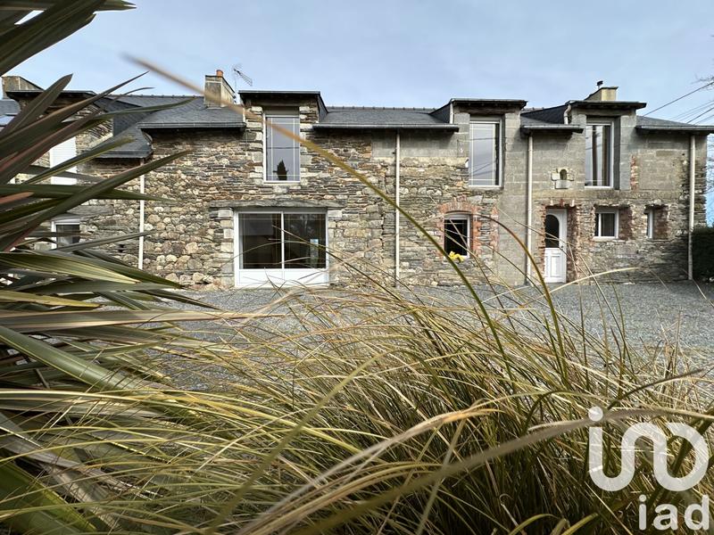 Maison - 206 m² - 8 pièces