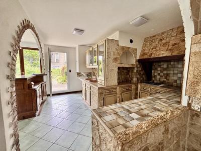 Appartement - 83 m² - 3 pièces