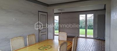 Maison traditionnelle - 171 m² - 8 pièces