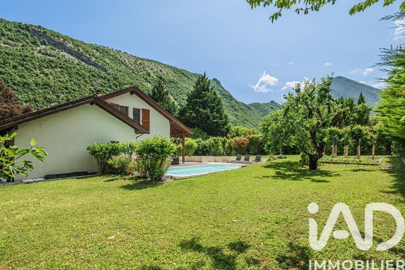 Maison - 130 m² - 5 pièces