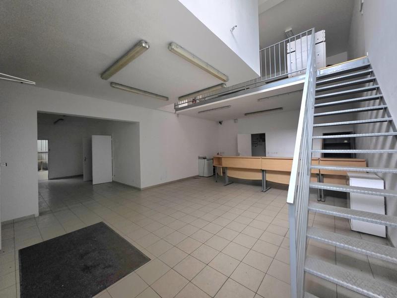 Local commercial - 91 m² - 3 pièces