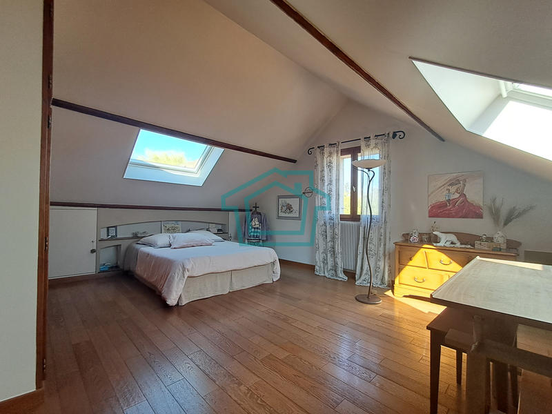 Maison - 185 m² - 6 pièces