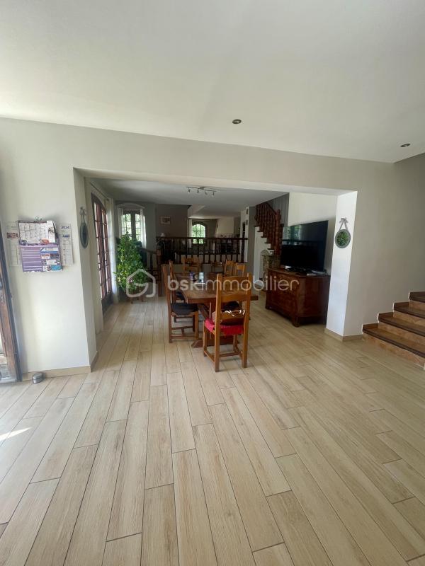 Propriété - 160 m² - 6 pièces