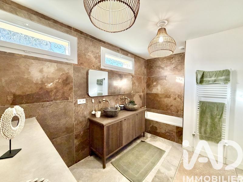 Maison - 125 m² - 5 pièces