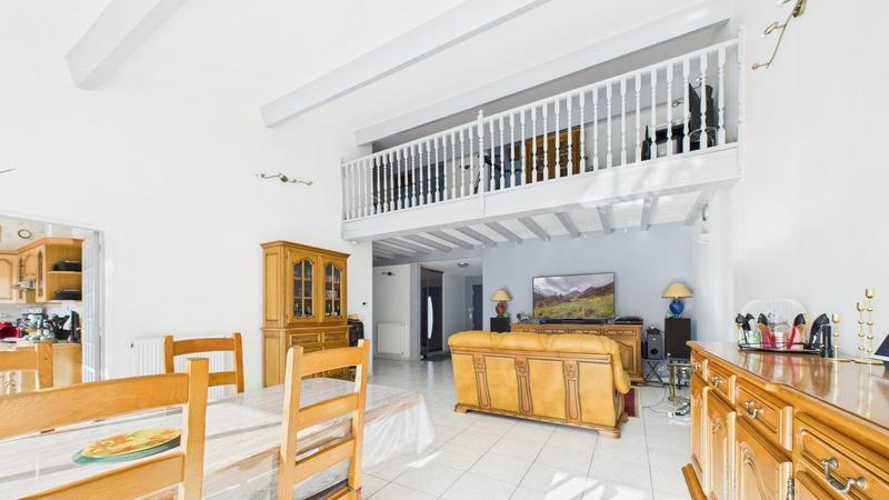 Maison - 141 m² - 5 pièces