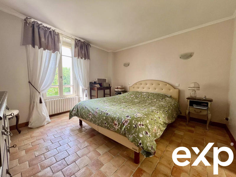 Maison - 148 m² - 9 pièces