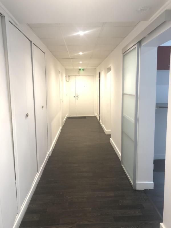 Bureau - 235 m² - 8 pièces