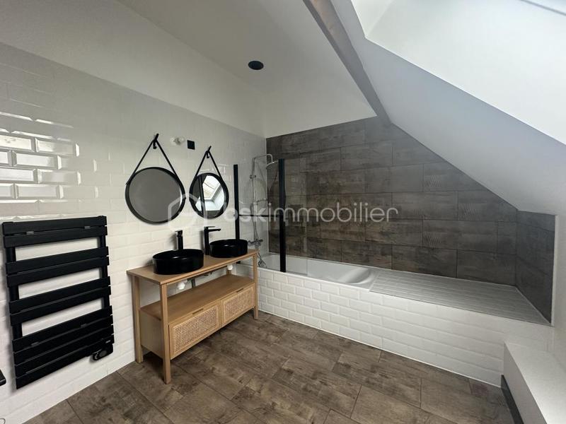 Maison - 110 m² - 5 pièces